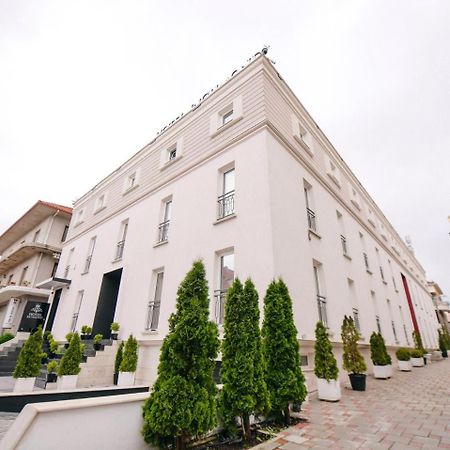 Richmond Hotel Корча Екстериор снимка