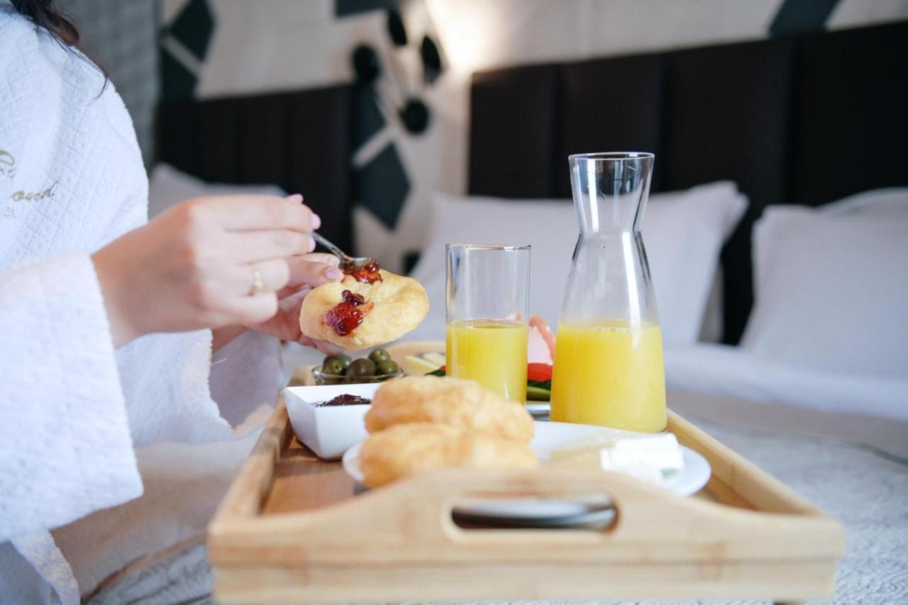 Richmond Hotel Корча Екстериор снимка