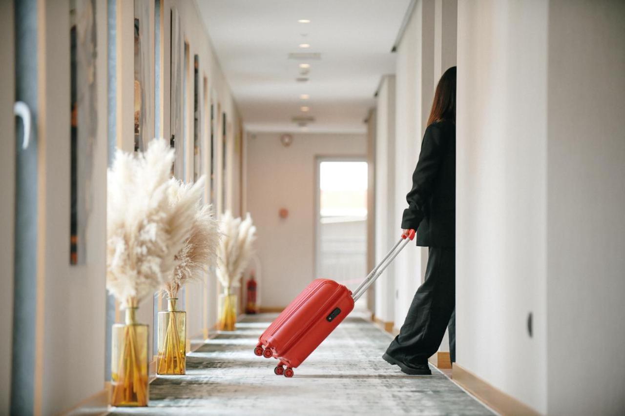 Richmond Hotel Корча Екстериор снимка
