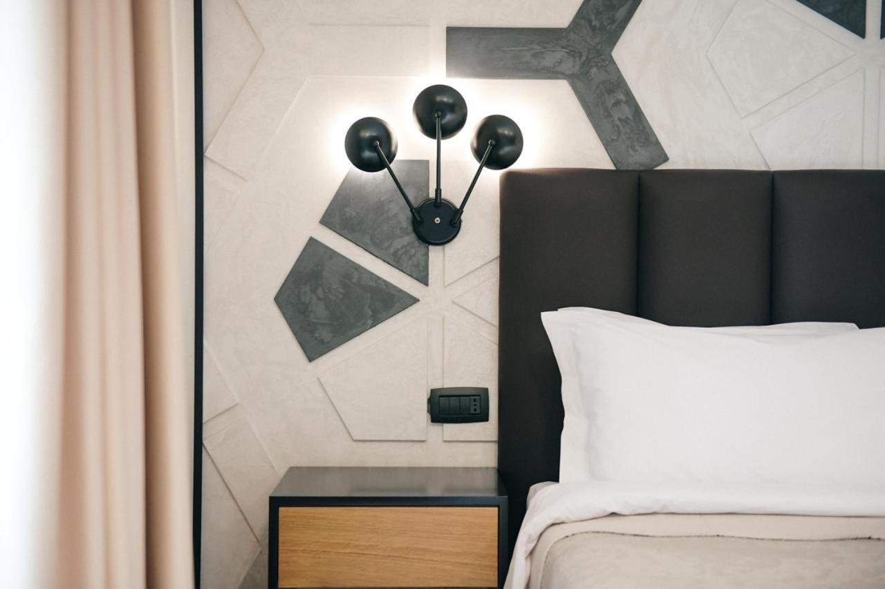 Richmond Hotel Корча Екстериор снимка