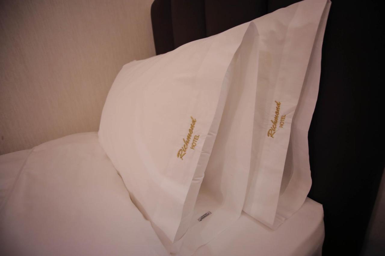 Richmond Hotel Корча Екстериор снимка