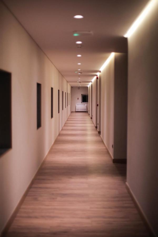 Richmond Hotel Корча Екстериор снимка