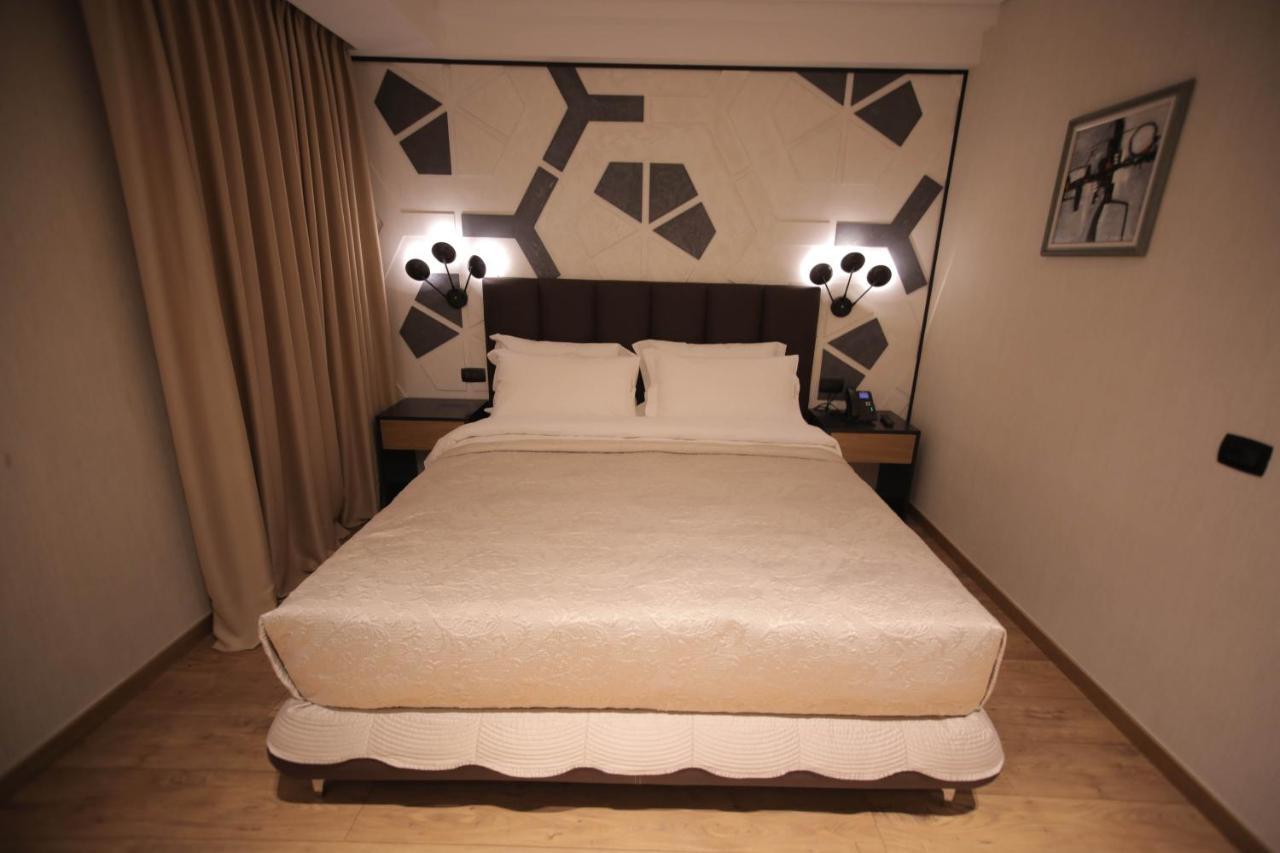 Richmond Hotel Корча Екстериор снимка