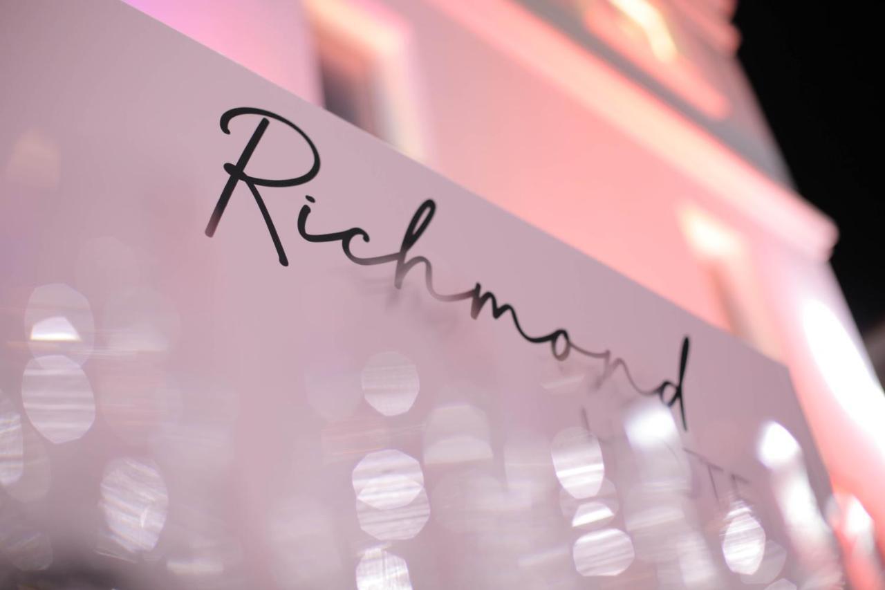 Richmond Hotel Корча Екстериор снимка