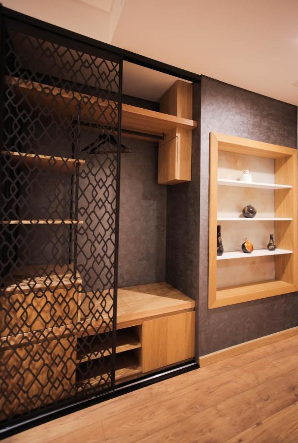 Richmond Hotel Корча Екстериор снимка