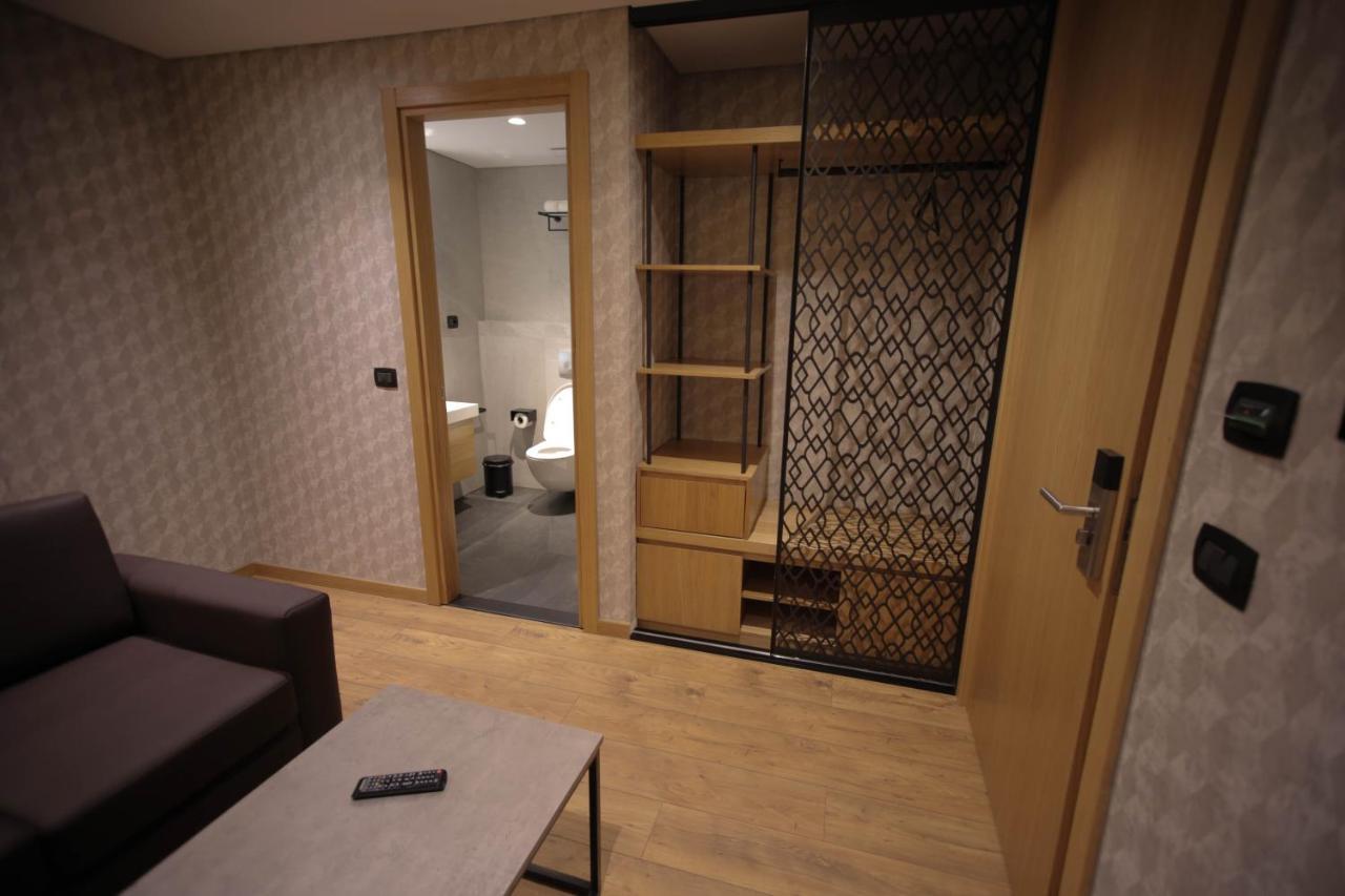 Richmond Hotel Корча Екстериор снимка