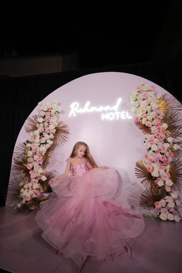 Richmond Hotel Корча Екстериор снимка